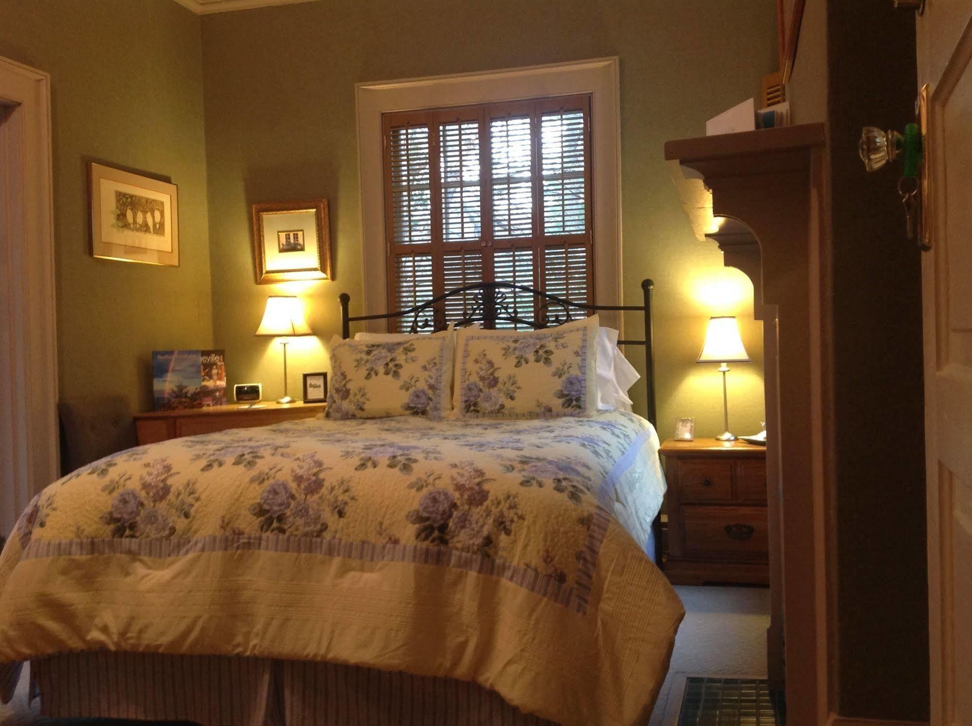North Lodge On Oakland Bed And Breakfast Asheville Exteriér fotografie