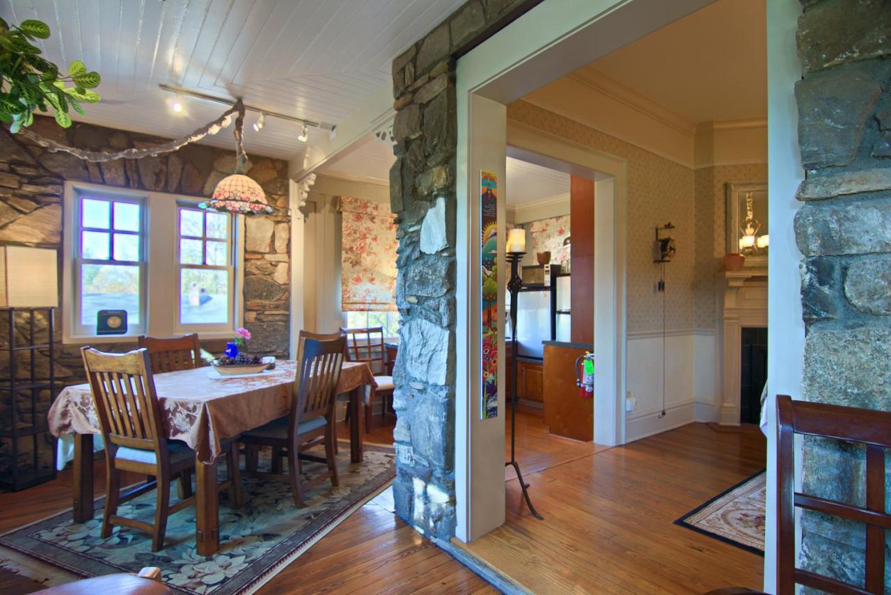 North Lodge On Oakland Bed And Breakfast Asheville Exteriér fotografie