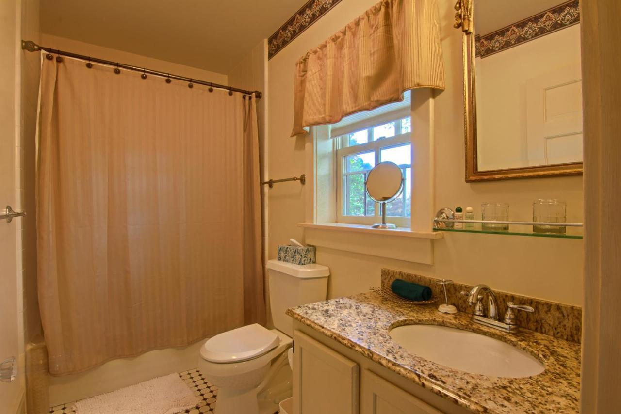 North Lodge On Oakland Bed And Breakfast Asheville Exteriér fotografie